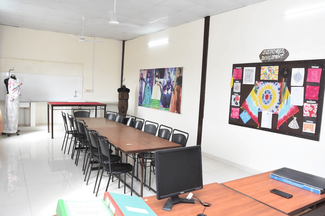 Biyani Girls College Jaipur Fashion Arts/Design photo 10